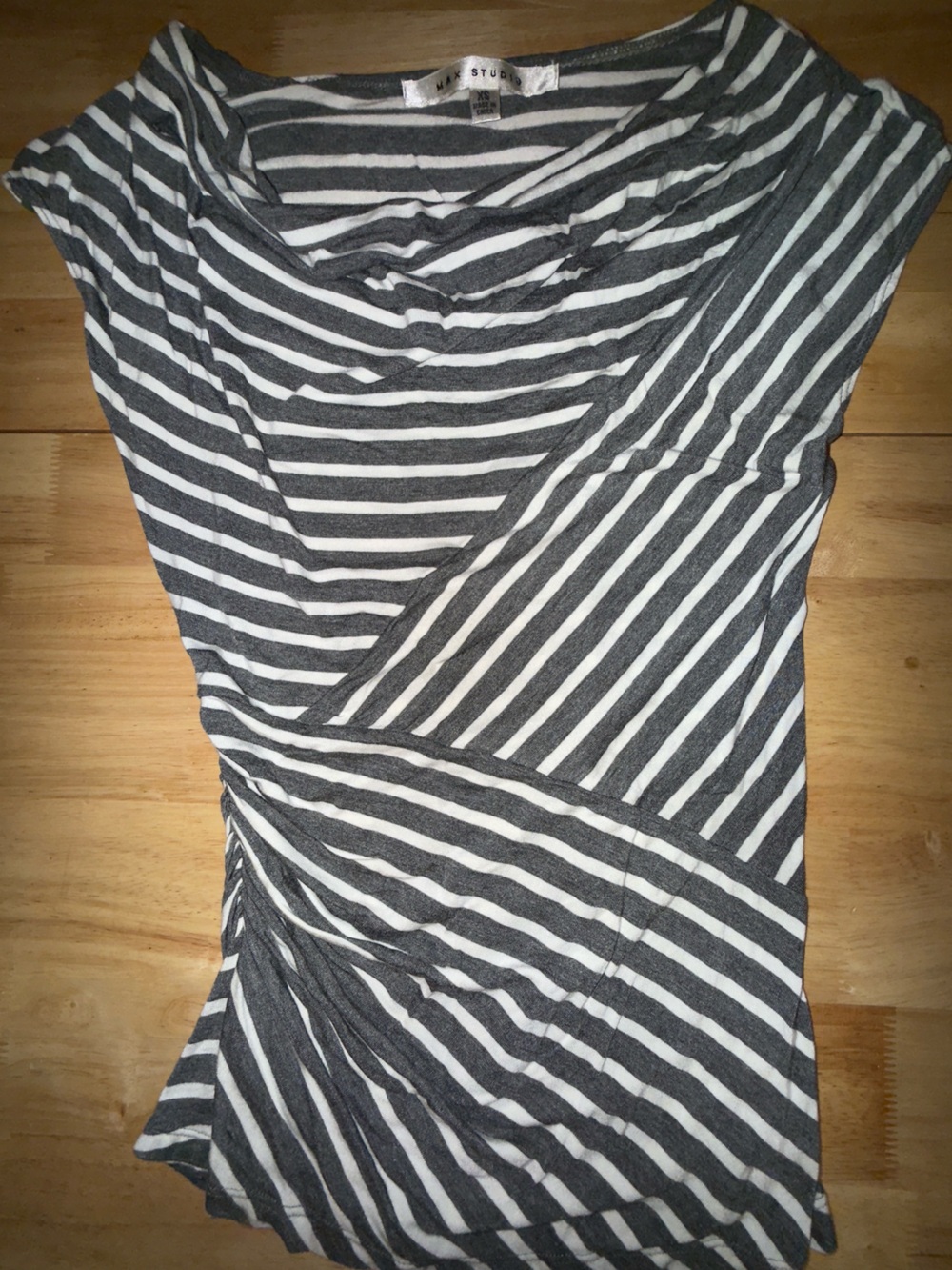 Max Studio Blouse Sz XS Gray White Striped Strapless Ruched Knit Bodycon Stretch